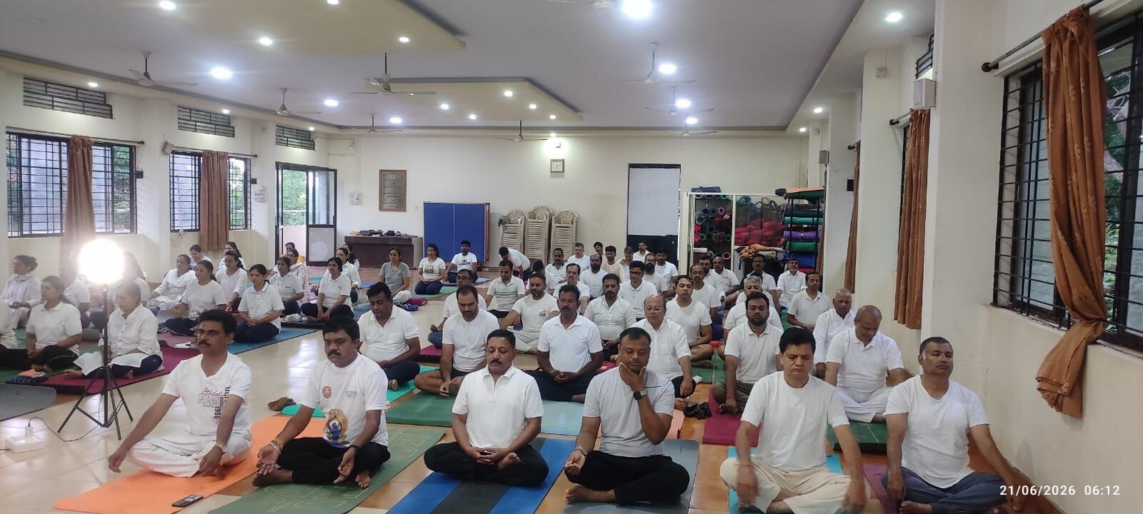 how-scientific-iyengar-yoga-helps-relieve-back-pain-improve-posture-and-transform-your-health-thumbnail